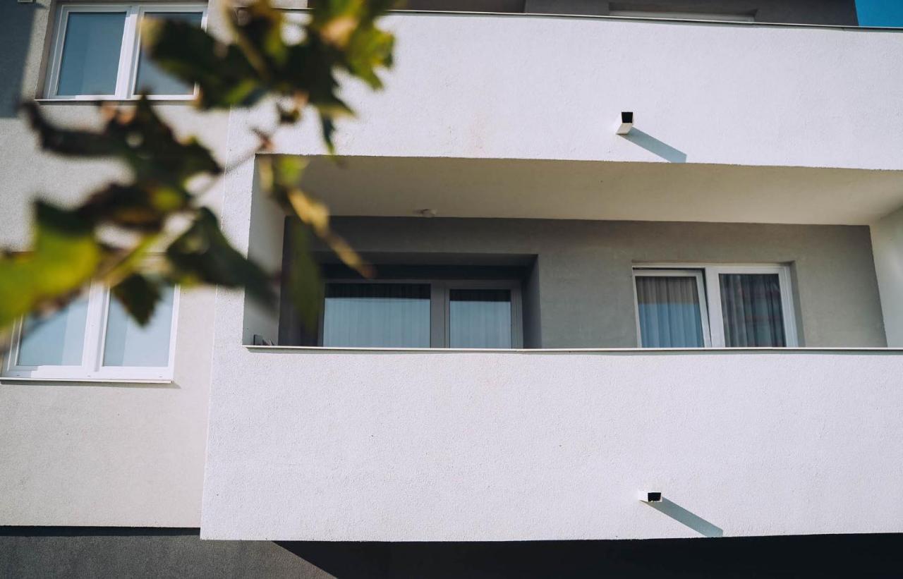 Flamingo Suites Oradea Luaran gambar