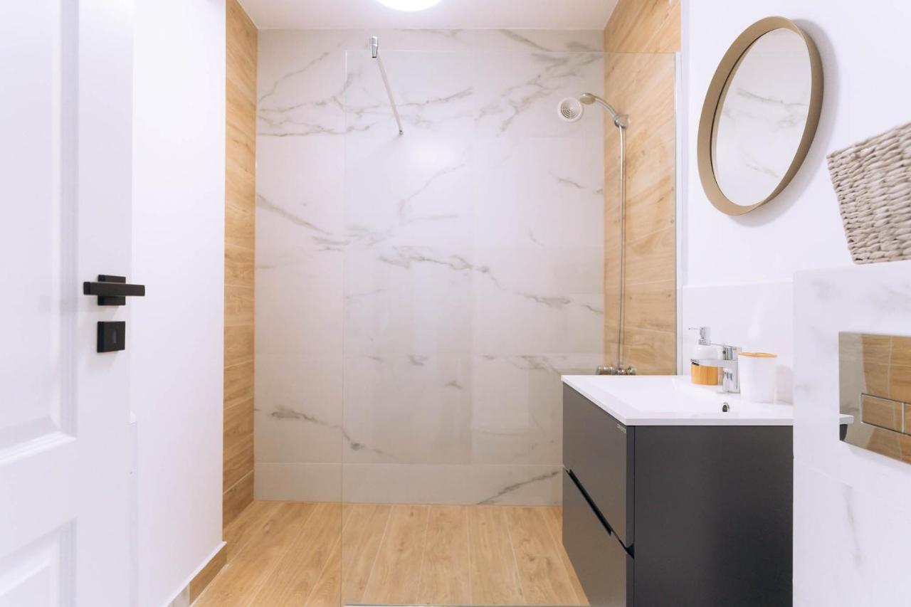 Flamingo Suites Oradea Luaran gambar