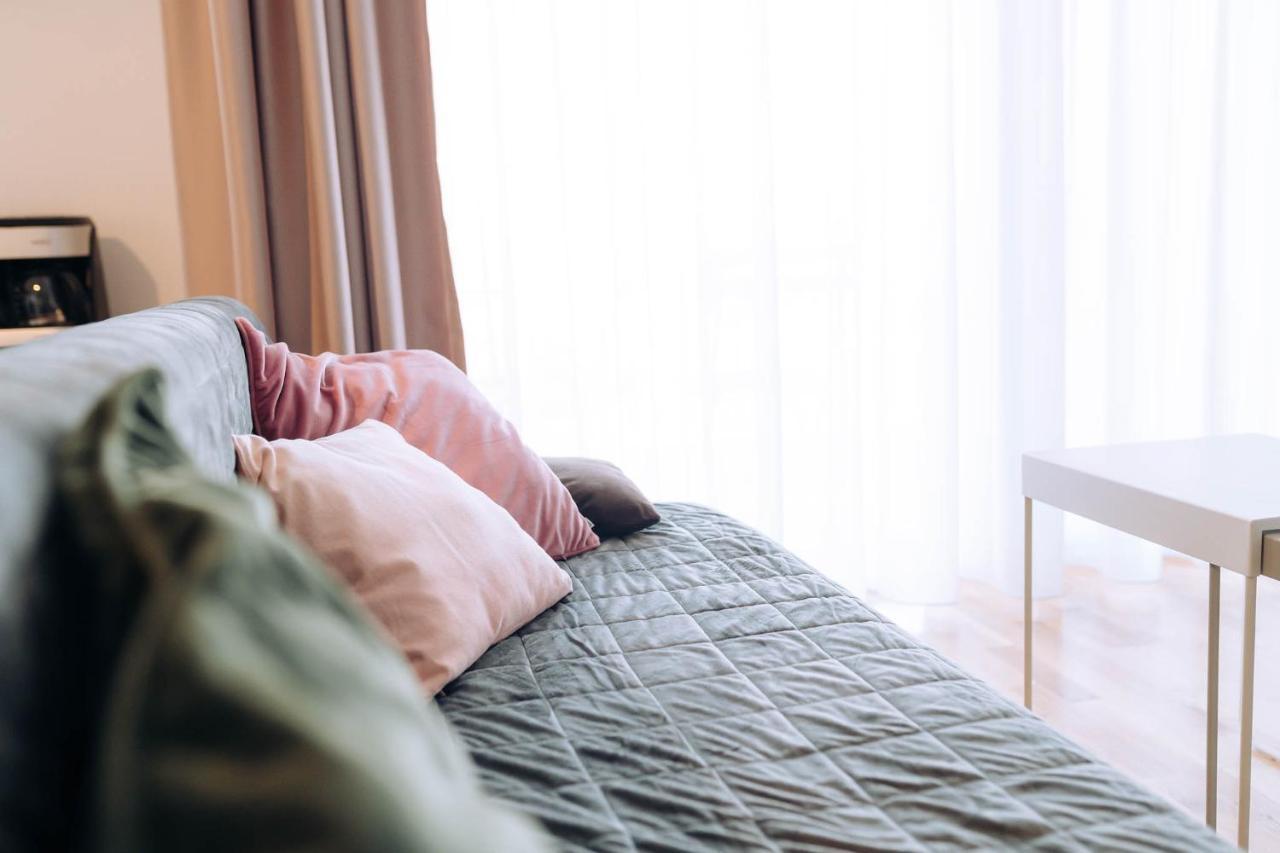 Flamingo Suites Oradea Luaran gambar